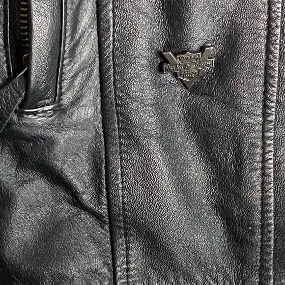 Vintage Harley Davidson Women’s Leather Jacket - Picture 7 of 13